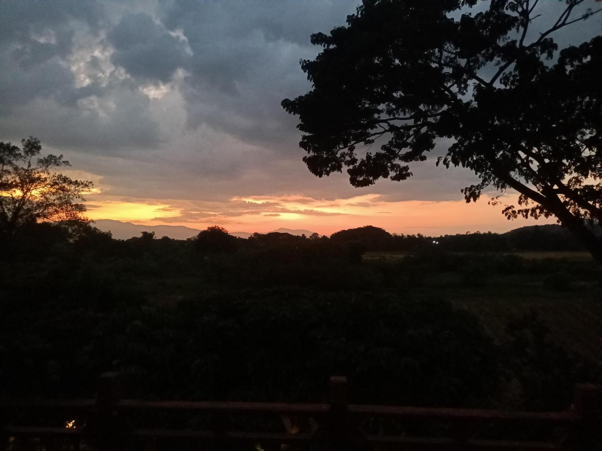 Villa Albizia, Chiang Mai Dojszaket Kültér fotó